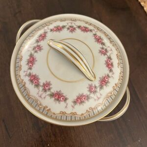 Noritake sugar dish w/lid…Ridgewood